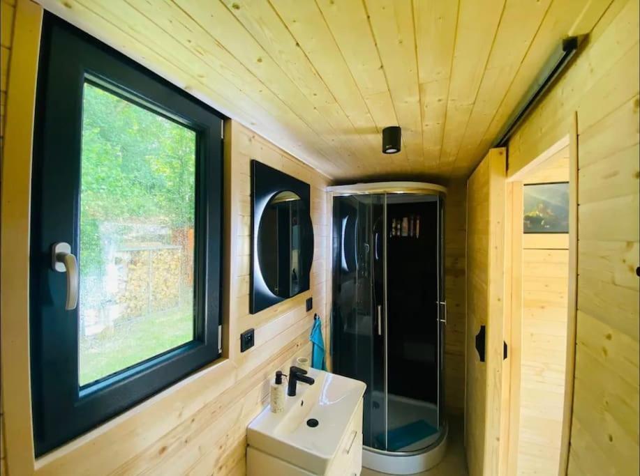 Glamping Paradise With Wellness Dolni Brezany