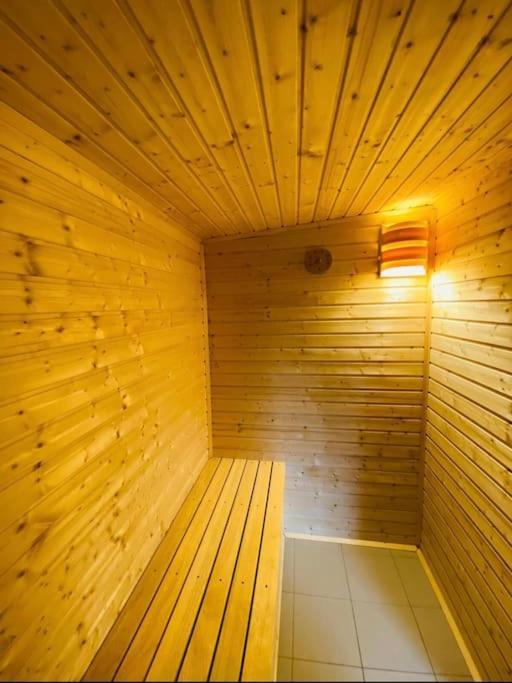 Glamping Paradise With Wellness Prázdninový dům